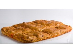 Empanada salmón, queso y dátiles - Imagen 1